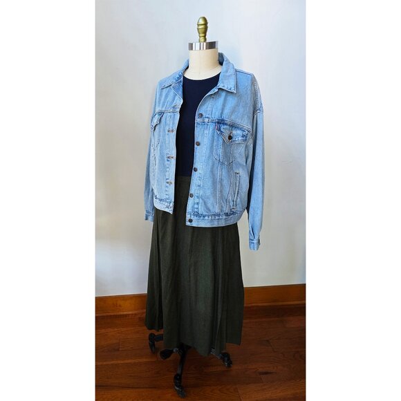 Levi's Premium Women's 90's Trucker Denim Jacket in a Size Extra Large XL - Picture 2 of 7